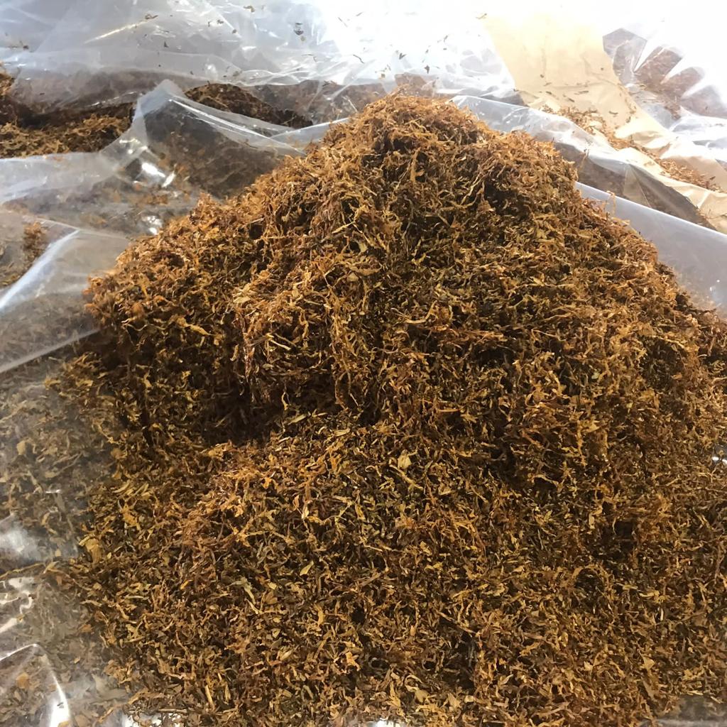 بررسی خصوصیات برگ توتون و تاثیر آن بر کیفیت و طعم سیگار